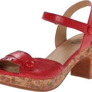 NEW Miz Mooz Cherise leather platform sandals red size 9